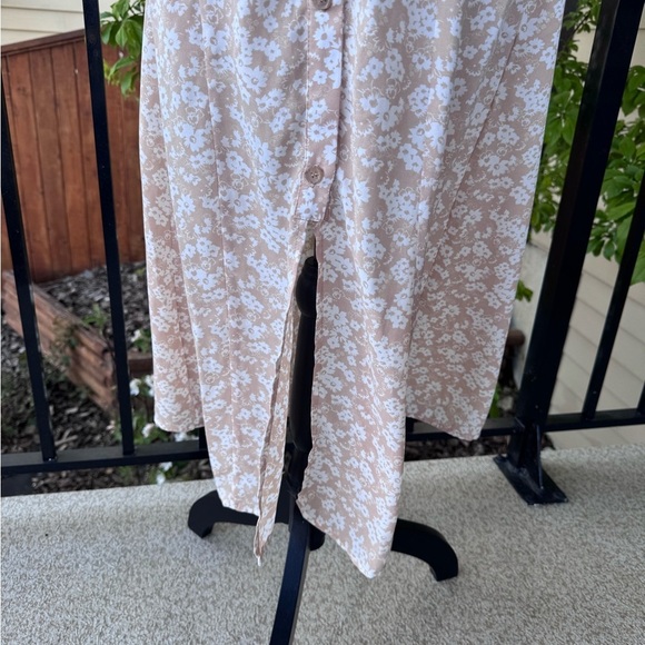 Floral Button-Down Spaghetti Strap Dress - Picture 3 of 7